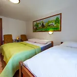 U Matysa I Widoki Na Gory Basen Grill Balia Szlaki Turystyczne Spacery Zwierzeta Duzy Plac Zabaw Séjour à la ferme Wisła