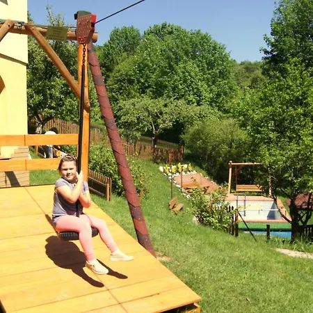 Фермерский дом Agroturystyka U Matysa, Wisla - Apartamenty I Pokoje Z Prywatna Gorka Saneczkowa, Basenem, Balia Oraz Przestrzenia Dla Dzieci