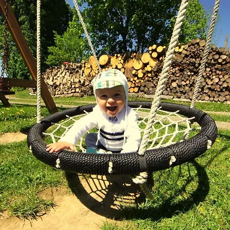 Agroturystyka U Matysa, Wisla - Apartamenty I Pokoje Ogrod Z Placem Zabaw Z Basenem Balia Oraz Przestrzenia Dla Dzieci Swieta Wielkanocne Z Wyzywieniem Domowa Kuchnia Widok Na Gory Szlaki Turystyczne Spacery مزرعة للإقامة فيسلا