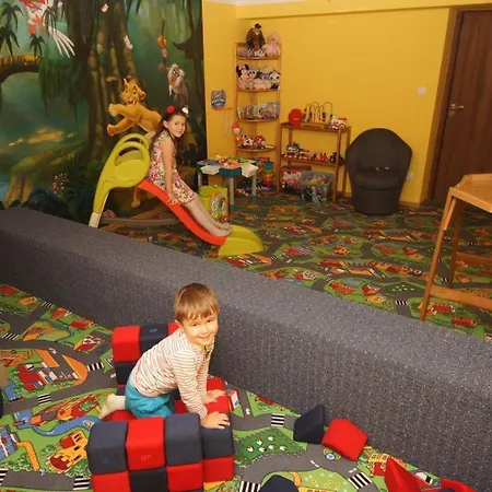 Agroturystyka u Matysa, Wisła - apartamenty i pokoje ogród z placem zabaw z basenem balią oraz przestrzenią dla dzieci Święta Wielkanocne z wyżywieniem domowa kuchnia Widok na góry szlaki turystyczne spacery Gospodarstwo agroturystyczne