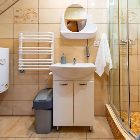 Agroturystyka U Matysa, Wisla - Apartamenty I Pokoje Z Prywatna Gorka Saneczkowa, Basenem, Balia Oraz Przestrzenia Dla Dzieci Висла