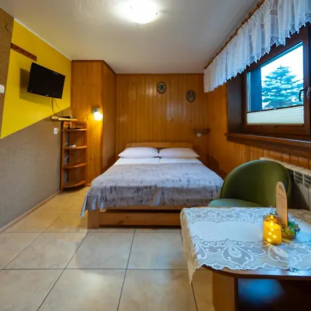 مزرعة للإقامة Agroturystyka U Matysa, Wisla - Apartamenty I Pokoje Ogrod Z Placem Zabaw Z Basenem Balia Oraz Przestrzenia Dla Dzieci Swieta Wielkanocne Z Wyzywieniem Domowa Kuchnia Widok Na Gory Szlaki Turystyczne Spacery *