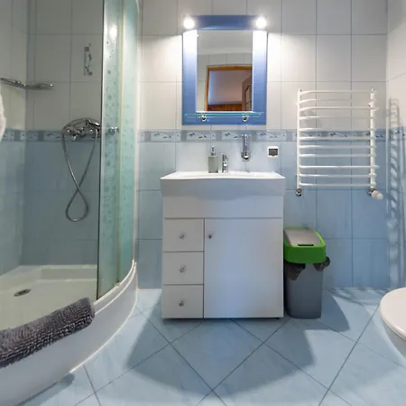 مزرعة للإقامة Agroturystyka U Matysa, Wisla - Apartamenty I Pokoje Ogrod Z Placem Zabaw Z Basenem Balia Oraz Przestrzenia Dla Dzieci Swieta Wielkanocne Z Wyzywieniem Domowa Kuchnia Widok Na Gory Szlaki Turystyczne Spacery فيسلا