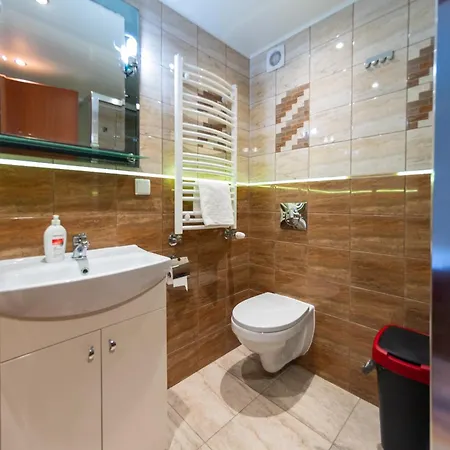 Agroturystyka u Matysa, Wisła - apartamenty i pokoje ogród z placem zabaw z basenem balią oraz przestrzenią dla dzieci Święta Wielkanocne z wyżywieniem domowa kuchnia Widok na góry szlaki turystyczne spacery *