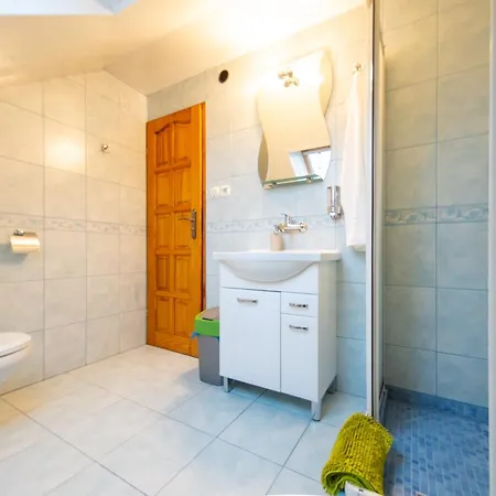 Agroturystyka U Matysa, Wisla - Apartamenty I Pokoje Ogrod Z Placem Zabaw Z Basenem Balia Oraz Przestrzenia Dla Dzieci Swieta Wielkanocne Z Wyzywieniem Domowa Kuchnia Widok Na Gory Szlaki Turystyczne Spacery * فيسلا