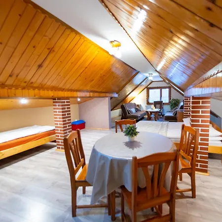 مزرعة للإقامة Agroturystyka U Matysa, Wisla - Apartamenty I Pokoje Ogrod Z Placem Zabaw Z Basenem Balia Oraz Przestrzenia Dla Dzieci Swieta Wielkanocne Z Wyzywieniem Domowa Kuchnia Widok Na Gory Szlaki Turystyczne Spacery *