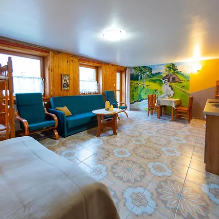 Agroturystyka u Matysa, Wisła - apartamenty i pokoje ogród z placem zabaw z basenem balią oraz przestrzenią dla dzieci Święta Wielkanocne z wyżywieniem domowa kuchnia Widok na góry szlaki turystyczne spacery *