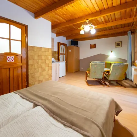 Agroturystyka U Matysa, Wisla - Apartamenty I Pokoje Ogrod Z Placem Zabaw Z Basenem Balia Oraz Przestrzenia Dla Dzieci Swieta Wielkanocne Z Wyzywieniem Domowa Kuchnia Widok Na Gory Szlaki Turystyczne Spacery * فيسلا