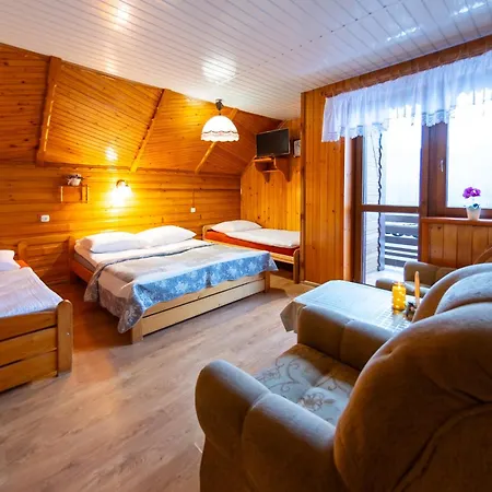 Agroturystyka u Matysa, Wisła - apartamenty i pokoje ogród z placem zabaw z basenem balią oraz przestrzenią dla dzieci Święta Wielkanocne z wyżywieniem domowa kuchnia Widok na góry szlaki turystyczne spacery * Wisła