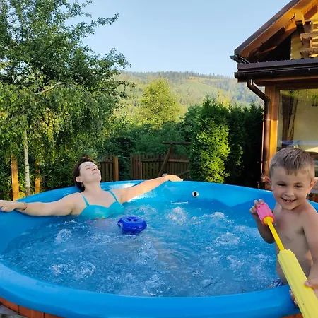 Gospodarstwo agroturystyczne Agroturystyka u Matysa, Wisła - apartamenty i pokoje ogród z placem zabaw z basenem balią oraz przestrzenią dla dzieci Święta Wielkanocne z wyżywieniem domowa kuchnia Widok na góry szlaki turystyczne spacery Wisła