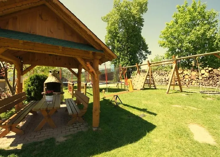 Agroturystyka U Matysa Wisla Apartamenty I Pokoje Widoki Na Gory Basen Grill Balia Szlaki Turystyczne Spacery Zwierzeta Duzy Plac Zabaw