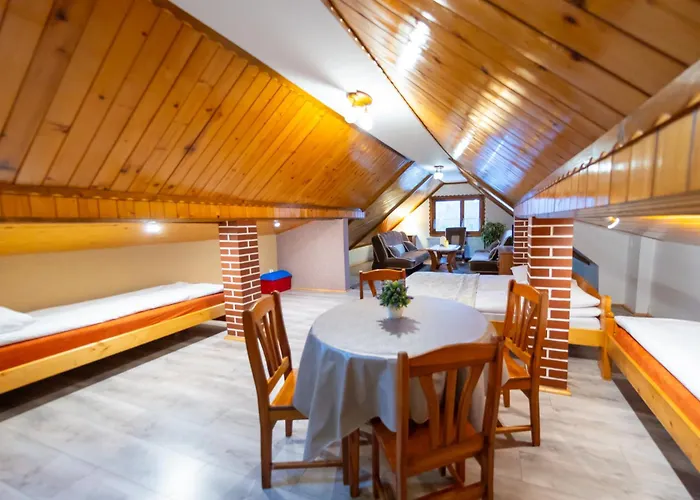 Çiftlik konaklama Agroturystyka U Matysa Wisla Apartamenty I Pokoje Widoki Na Gory Basen Grill Balia Szlaki Turystyczne Spacery Zwierzeta Duzy Plac Zabaw *